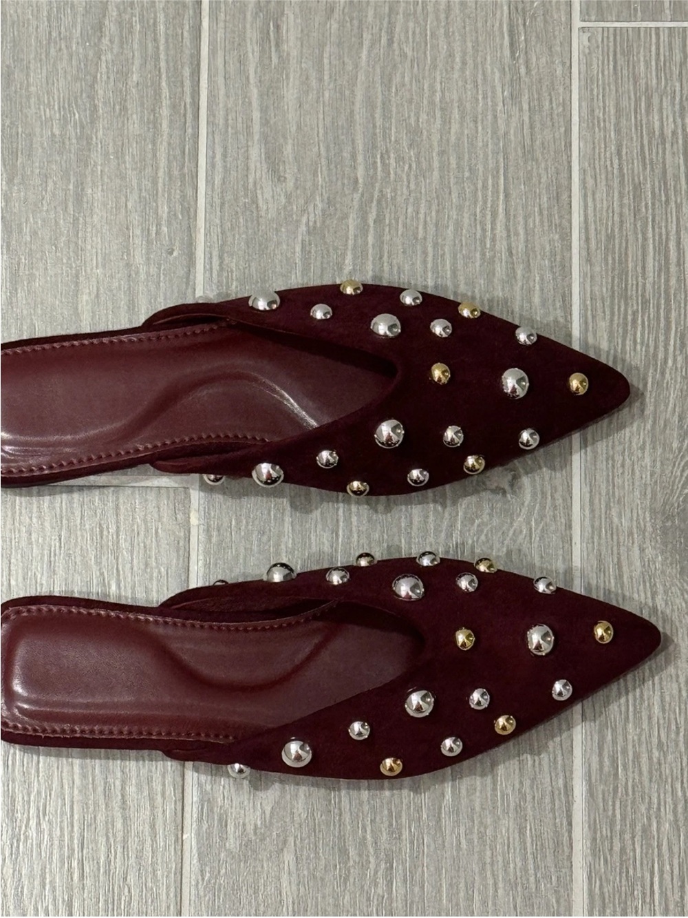 SHEIN Burgundy Pointed-Toe Studded Slip-On Mules - Picture 2 of 4